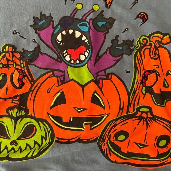 NWT Disney Parks 2024 Halloween Stitch Long Sleeve Tee Pull Over Size Small - Picture 4 of 11